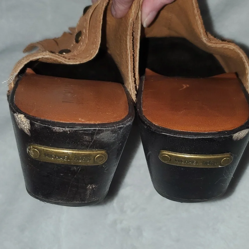 Michael Kors Rye Fringed Suede Studded Platform Clogs Size 8 - Picture 9 of 12